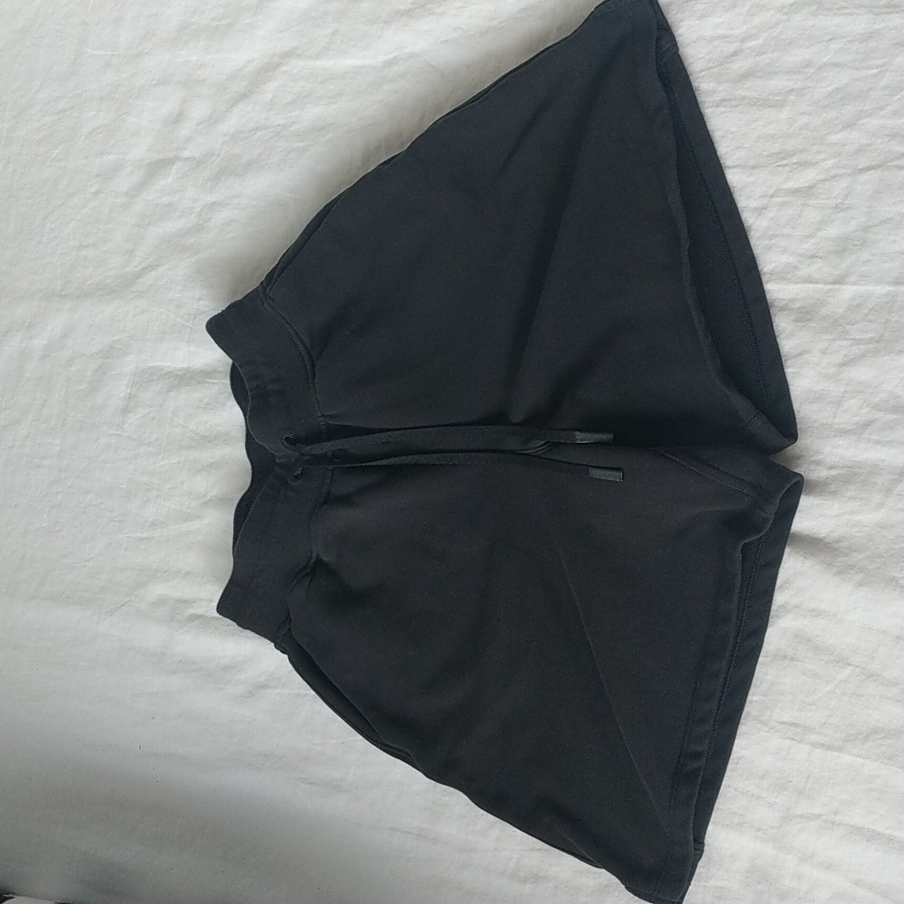 Lululemon oversized sweat shorts 4